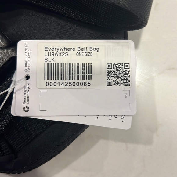 BNWT Lululemon Everywhere Belt Bag Black 1 Litre - Picture 8 of 10